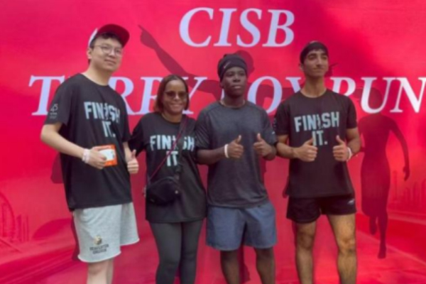 挚爱专项基金积极参与“TERRY FOX SCHOOL RUN”慈善筹款活动中,并捐赠1万元