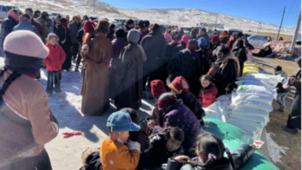 2024年12月在天津凯尔翔公益基金会支持下为四川石渠52名孤寡老人新春送温暖 2024年12月在天津凯尔翔公益基金会支持下为四川石渠52名孤寡老人新春送温暖